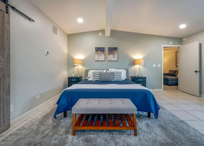 Holiday home Golf, 4 Bedroom 3 Ba, Guest Suite, Fenced, East *