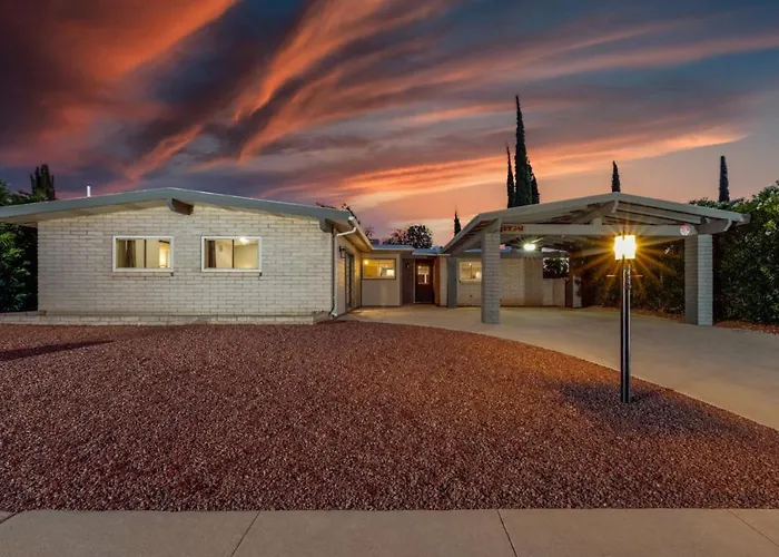 Golf, 4 Bedroom 3 Ba, Guest Suite, Fenced, East Holiday home Tucson